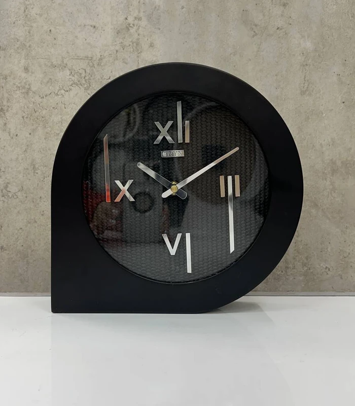 ساعت رومیزی مدل تینا مشکی نقره ای